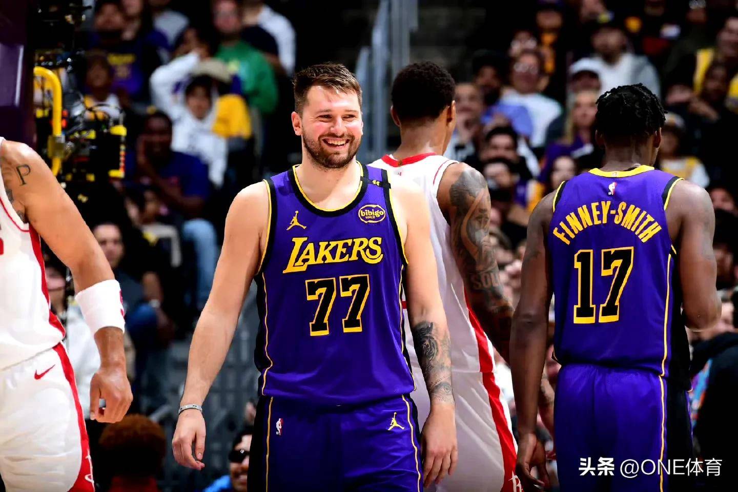 九游在线使用网址-东契奇重要时刻战术调整，G2带队取胜！